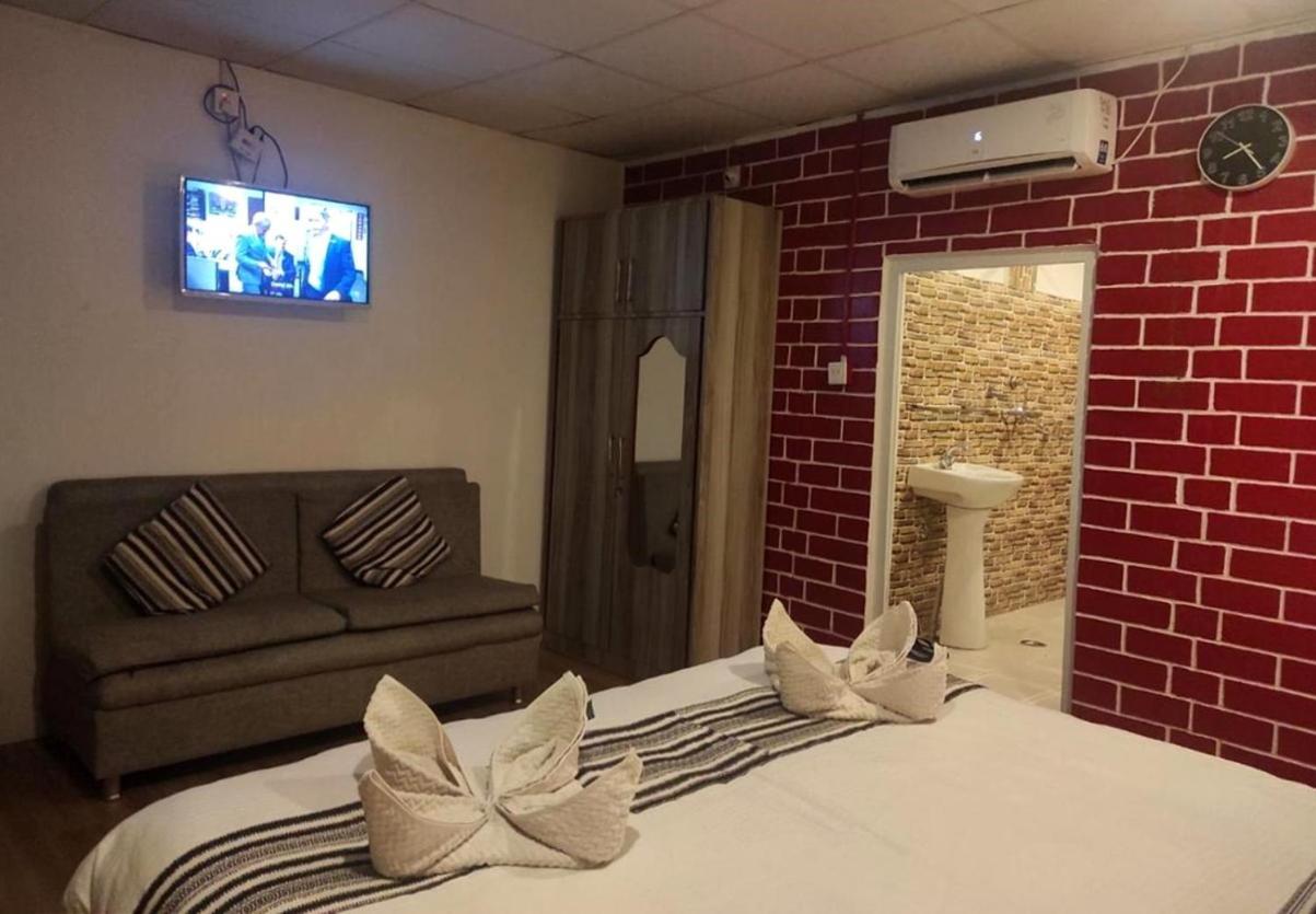 The Glasshouse Hotel Kawasoti المظهر الخارجي الصورة